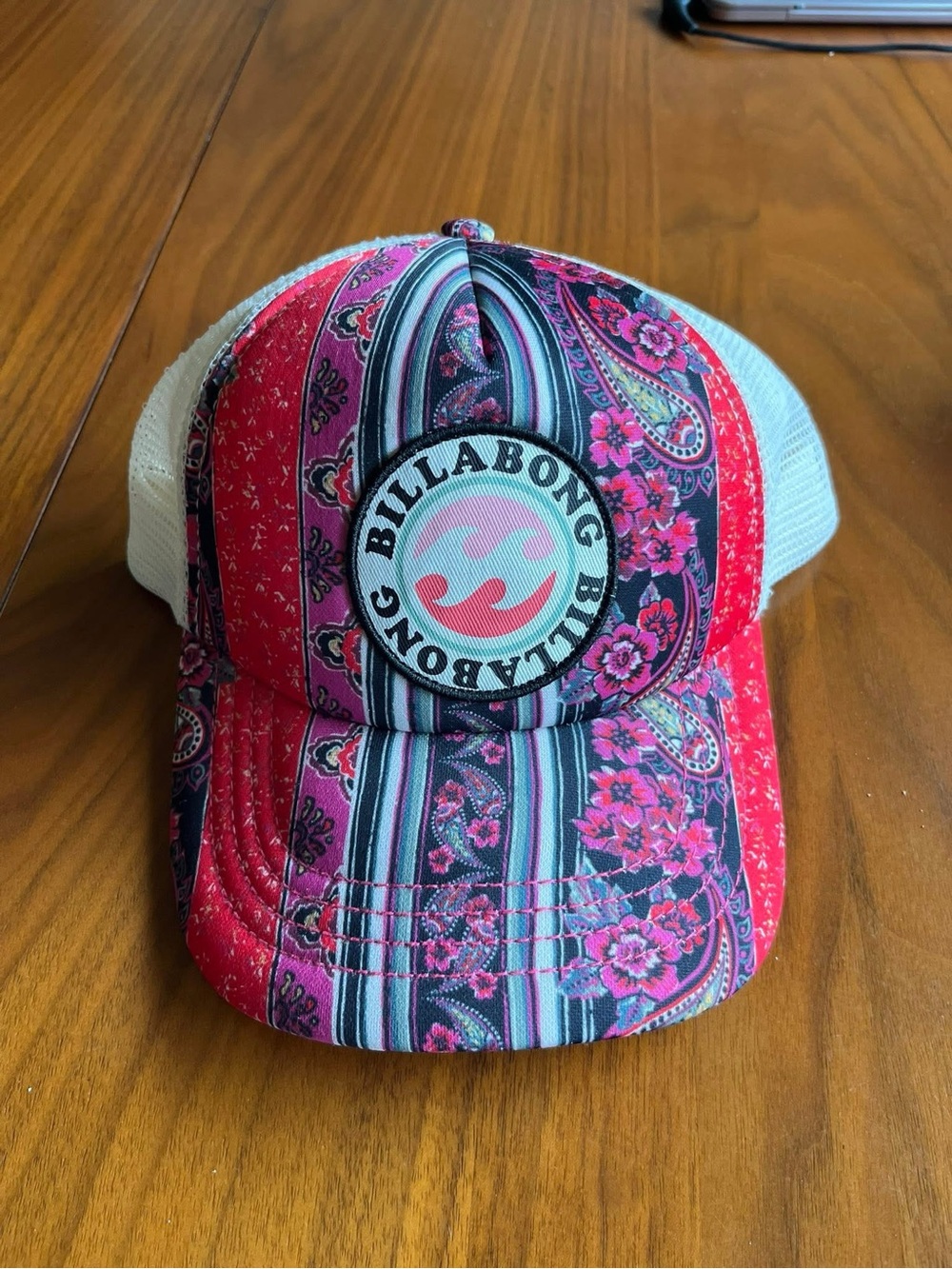 2 Billabong Kids Trucker Hats